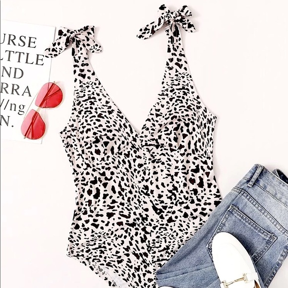 SHEIN Tops - Tie Shoulder Print Bodysuit